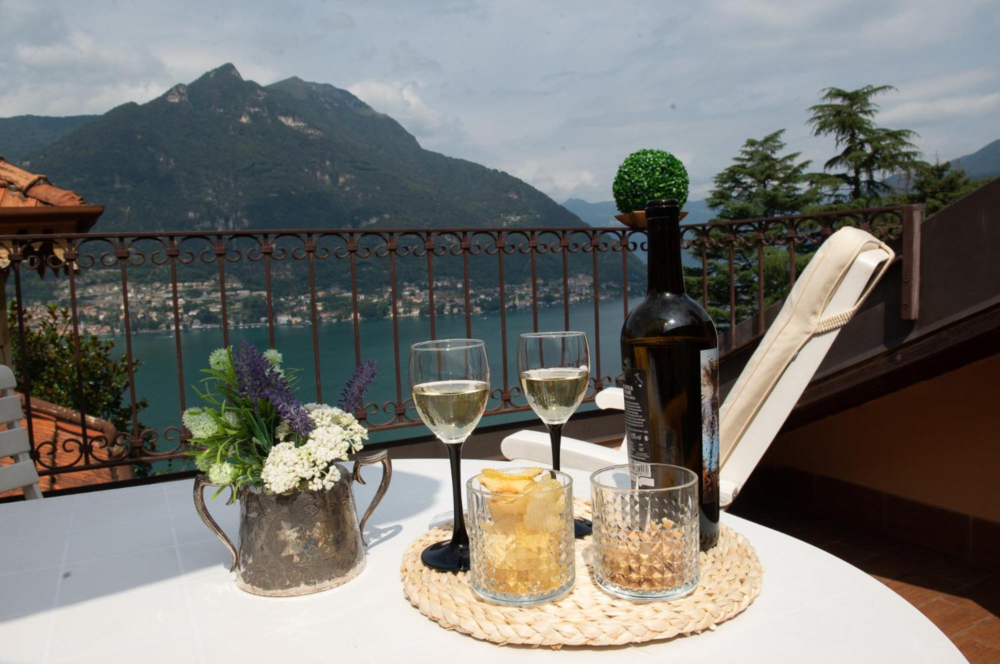 Appartamento "Bella Vista" Sul Lago Di Como Faggeto Lario Exterior photo